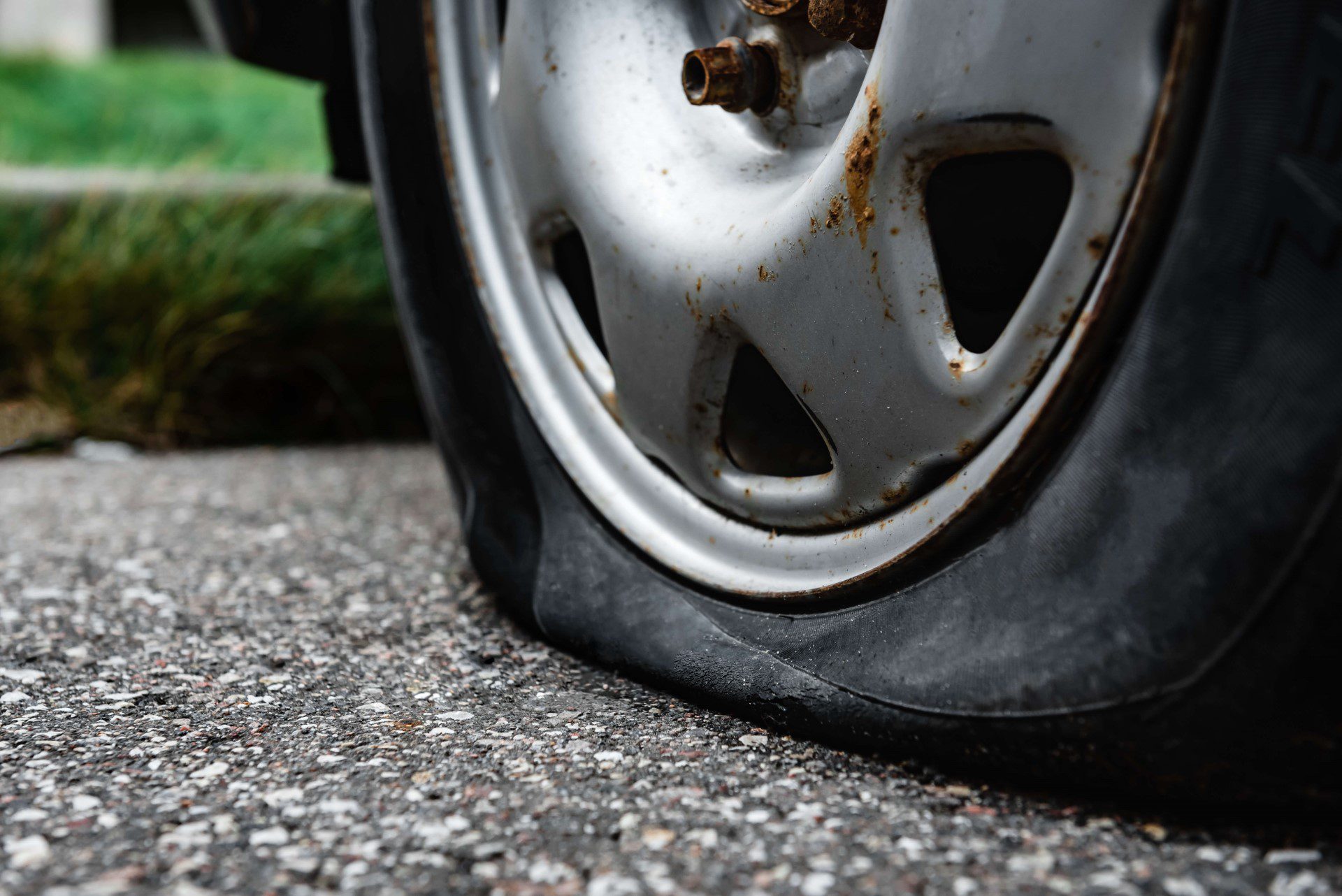 pneu-furado-1-media-64b5c3f1b6d2a pneu furado